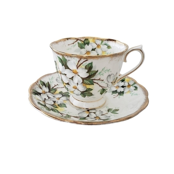 Vintage Royal Albert White Dogwood Bone China Floral Teacup & Saucer Set - Picture 1 of 11